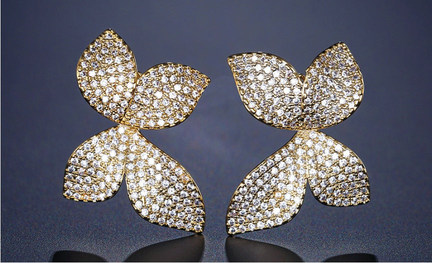 New European and American style earrings four-leaf clover flower diamond luxury earrings factory direct