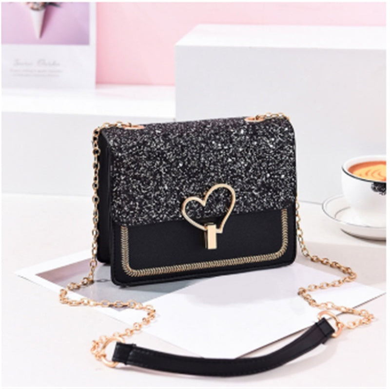 Fashion Creative Heart Chain Pu Small Satchel