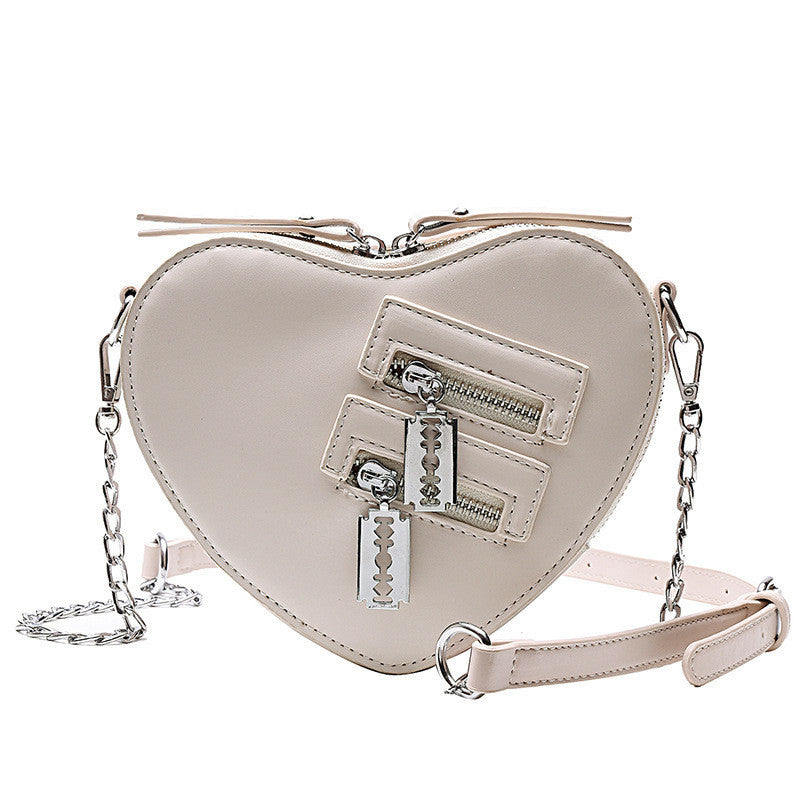 Fashion Creative Heart Chain Pu Small Satchel