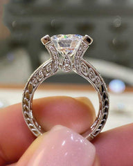 European And American Fashion Ladies Engagement Proposal Flash Diamond Ring