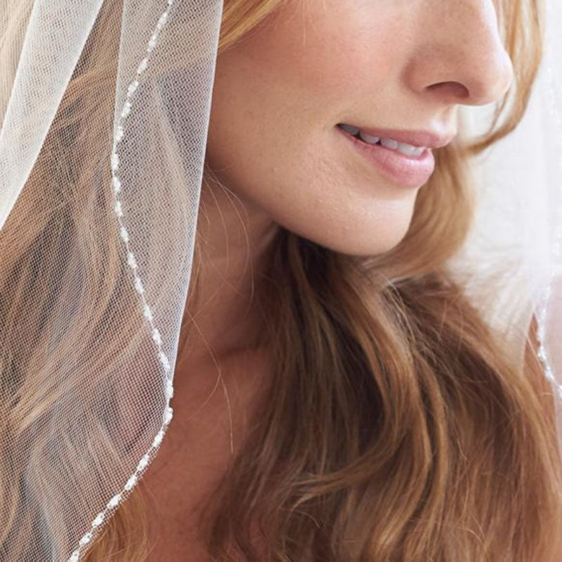 White x Lvory 1 Tier Fingertip Wedding Veils Crystal Pearls Cut Edge Bridal Veil with Comb Bridal Accessories