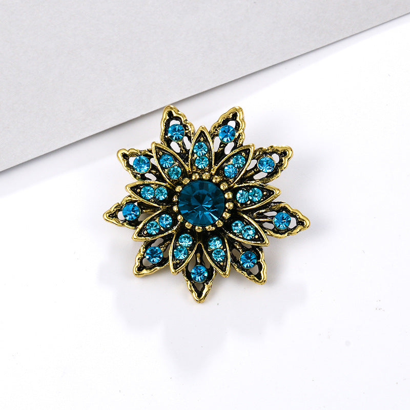 Alloy rhinestone small pin brooch costume