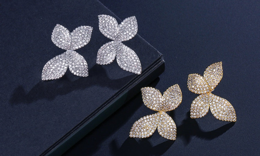 New European and American style earrings four-leaf clover flower diamond luxury earrings factory direct