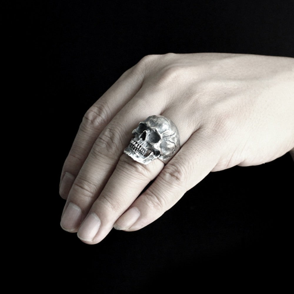 Fashion skull ring