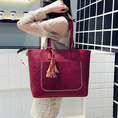 Letter hand bag