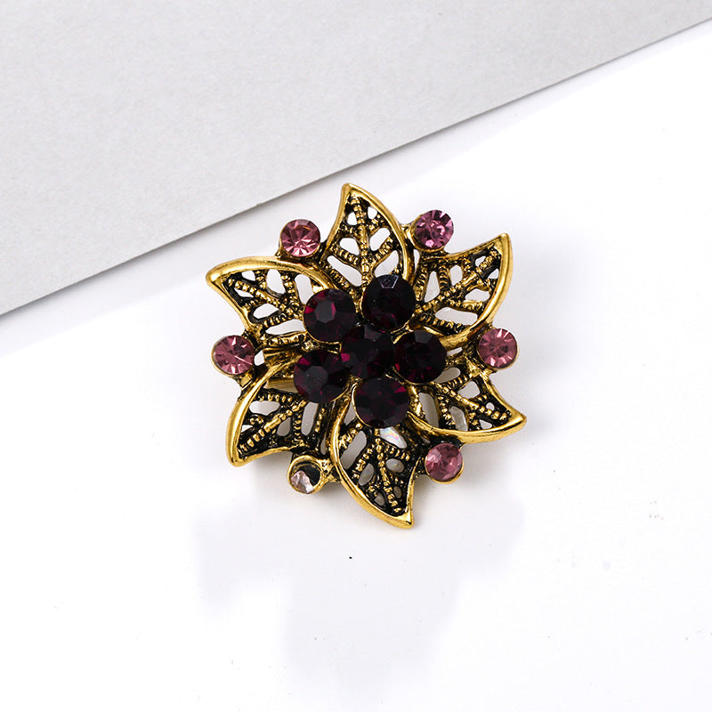 Alloy rhinestone small pin brooch costume