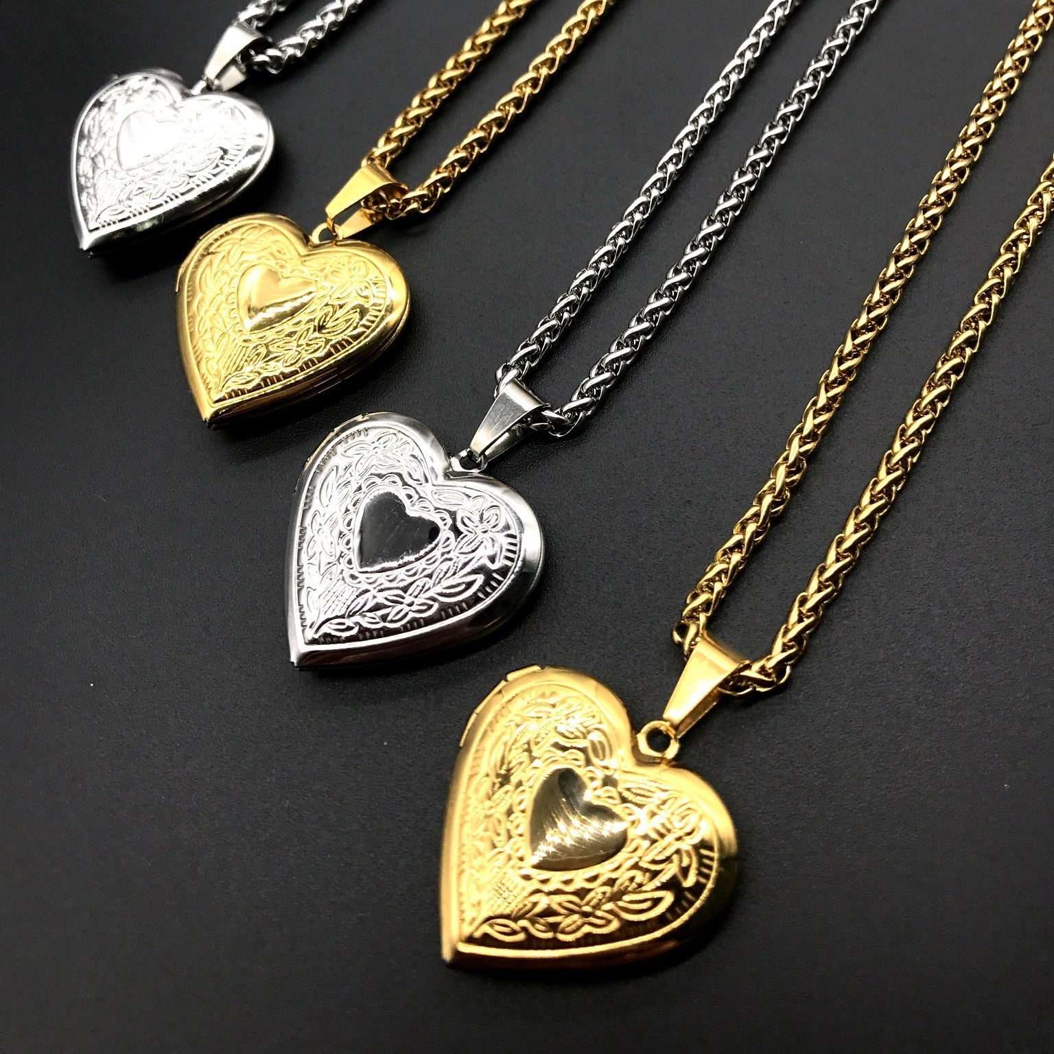 Fashion Commuter Women's Pattern Heart-shaped Photo Box Pendant Necklace