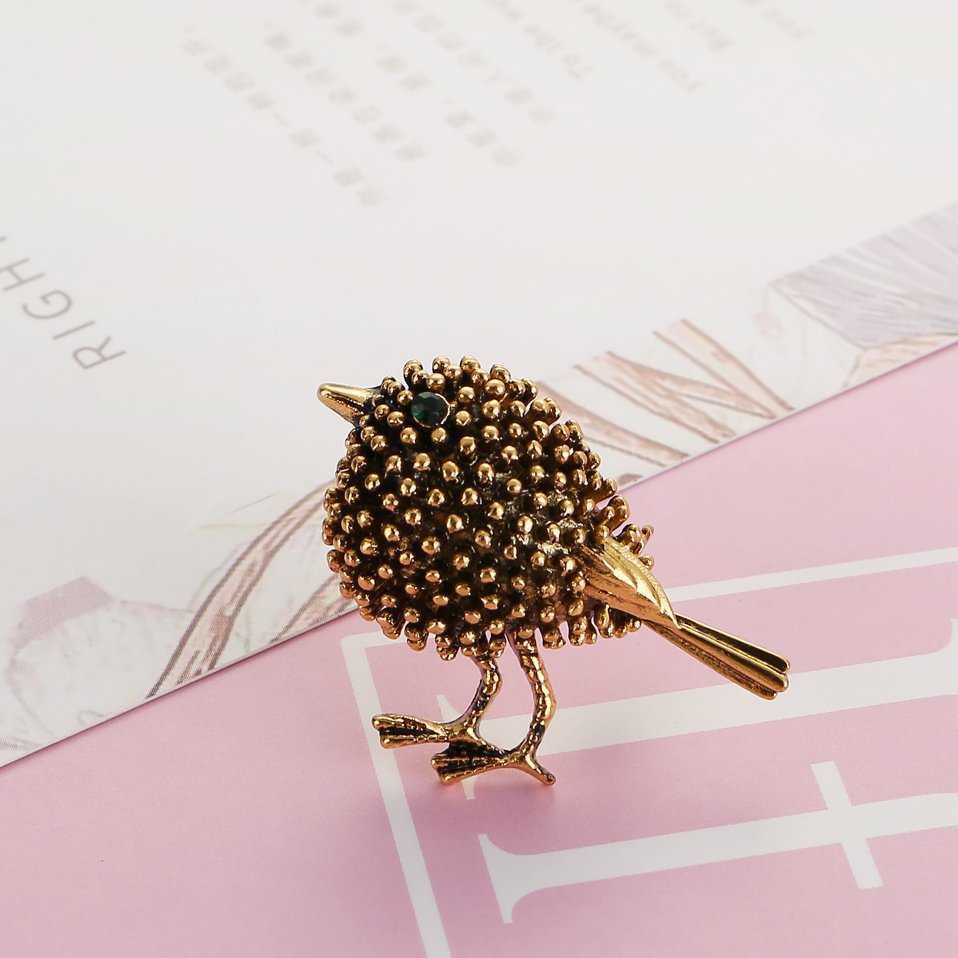 European and American fashion retro bird brooch