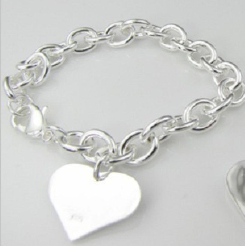 Heart-shaped necklace heart-shaped bracelet