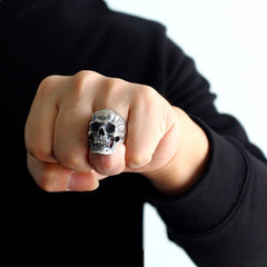 Fashion skull ring