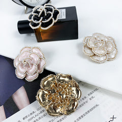 Camellia brooch trinket