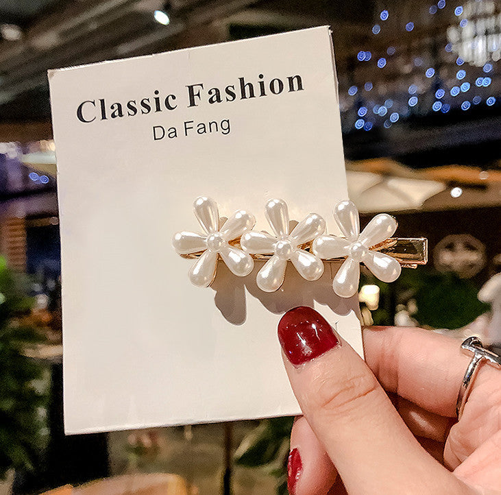 Pearl Three Small Flower Hair Clip