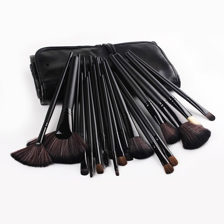 Versatile makeup brush set
"#Makeup #LipGloss #Concealer #Powder #Blush #Eyeshadow #Mascara #Lipstick #LipLiner #Highlighter #Bronzer #BeautyEssentials #Cosmetics #MakeupAddict #BeautyFavorites"