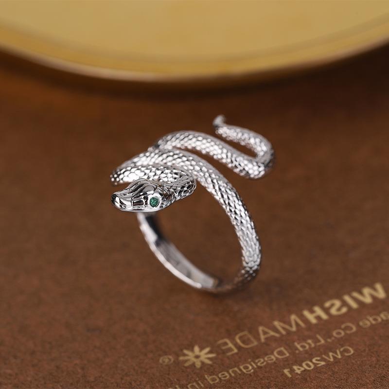 Winding Diamond Green Eye Snake Ring