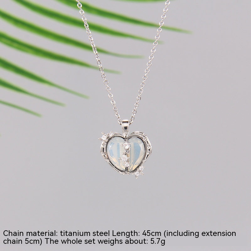 Loving Heart Zircon Necklace For Women Simple Personality Ins Style Niche High-grade Heart-shaped Titanium Steel Clavicle Chain