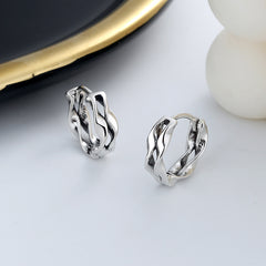 Double Twisted Geometric Wave Ear Buckle